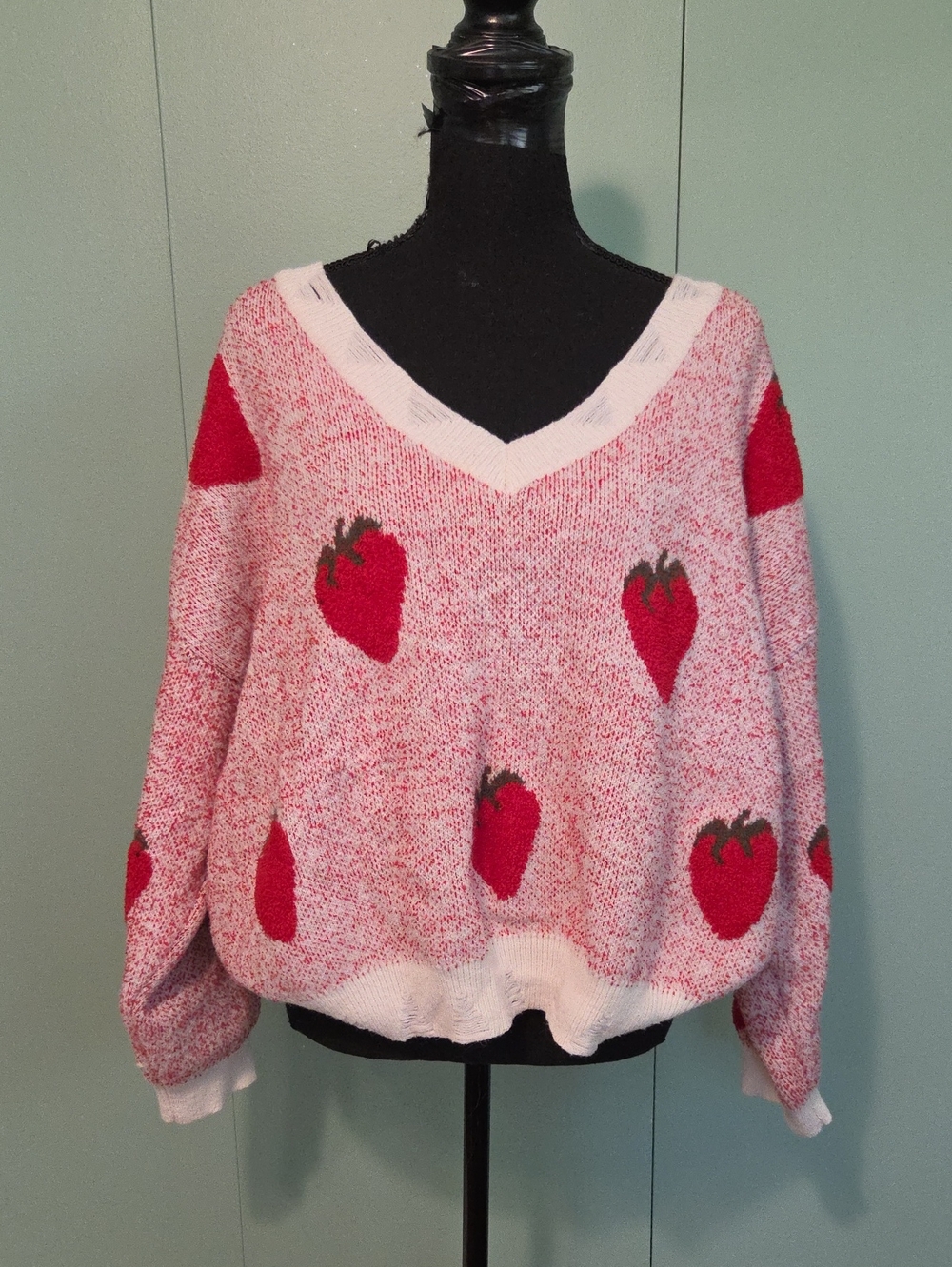 Arula Pink Strawberry Print V-Neck Women’s Sweater Size Large